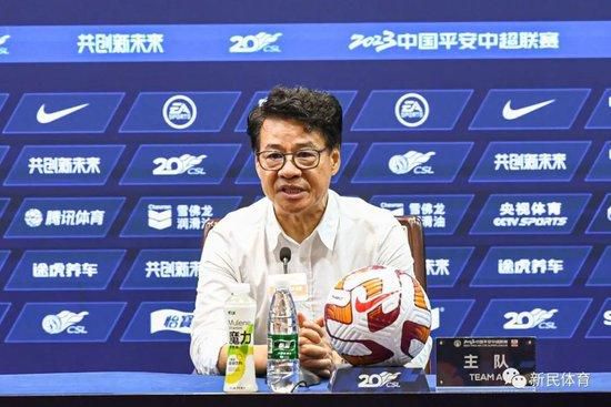 三攻一受4p嗯啊巨肉寝室视